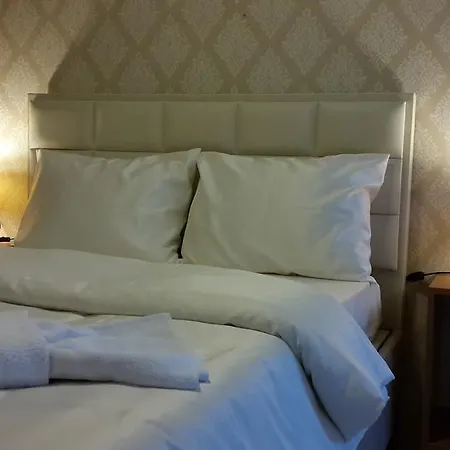 Sapanca Tas Ev Bed & Breakfast 4*