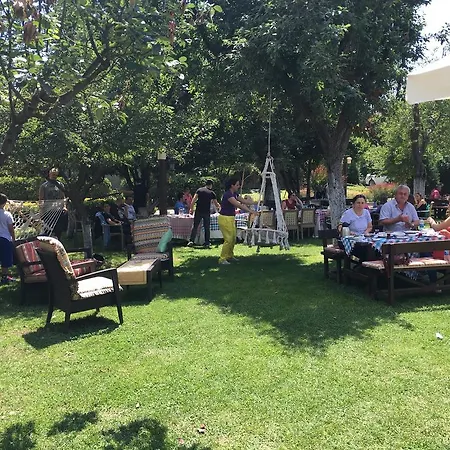 Alojamento de Acomodação e Pequeno-almoço Sapanca Tas Ev