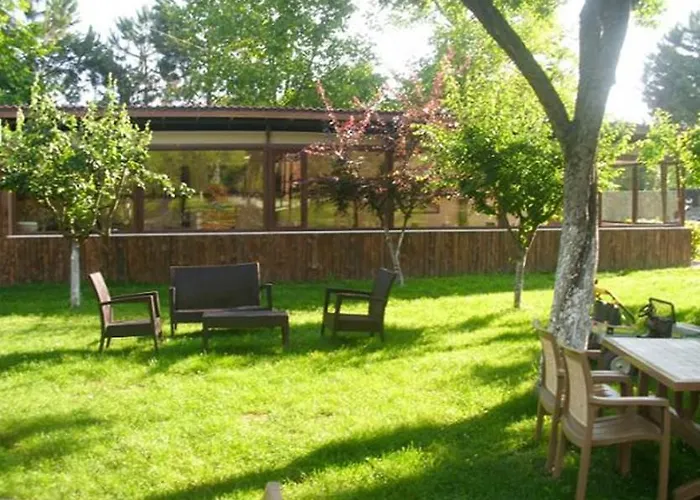 Sapanca Tas Ev Oda ve Kahvaltı 4*